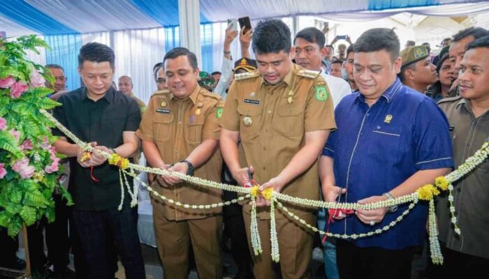 Resmikan Revitalisasi Pasar Simalingkar, Bobby Nasution: Pembangunan ini Konsep Kolaborasi Pemerintah dan Pedagang