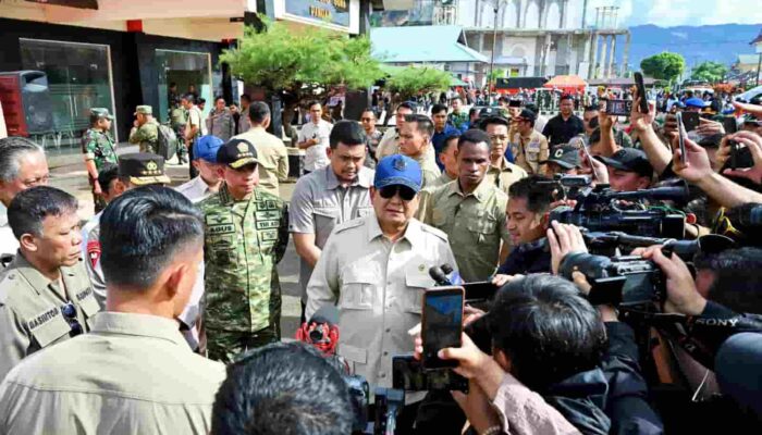 Presiden Prabowo Bersama Gubernur  Tinjau Banjir dan Longsor Sumut, Jadi Fokus Utama Penanganan Infrastruktur dan BBM