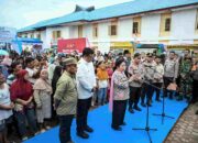 Bobby Nasution Dampingi Kapolri dan Ketua Komisi IV Tinjau Korban Bencana dan Salurkan Bantuan